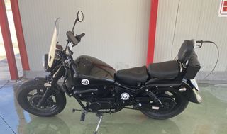 Hyosung Aquila GV250 Negra