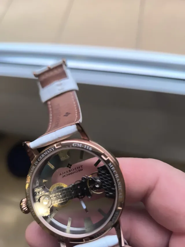 Reloj Theorema Mecánico Esqueleto Dorado