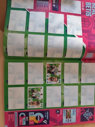 Álbum cromos LALIGA 2025-26 Panini + 200 cromos