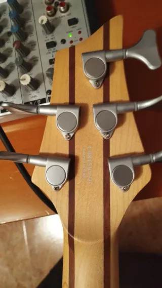 Bajo Traben 5 cuerdas