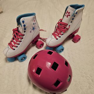Patines blancos con ruedas rosas y azules talla 37