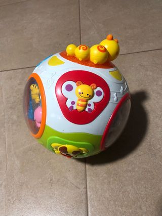 Pelota musical con oruga y pollito