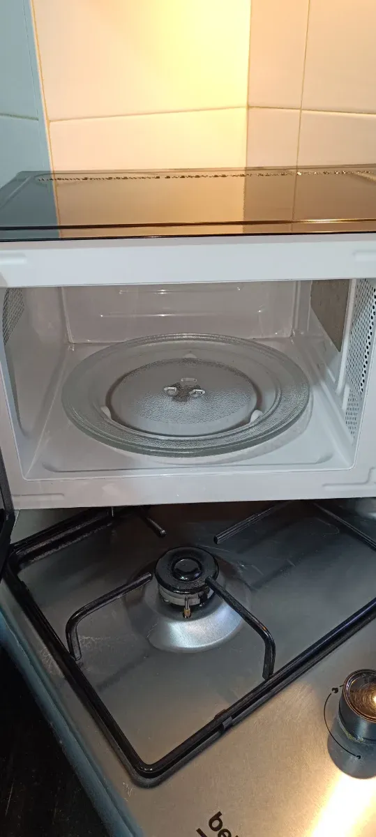 Microondas Taurus Grill 20L CASI NUEVO