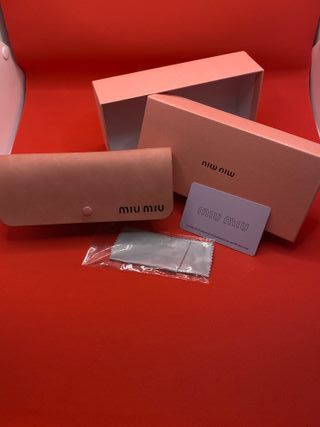 Occhiali da sole Miu Miu Made in Italy