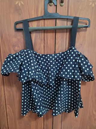 Blusa lunares hombros descubiertos