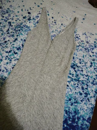 Vestido elegante gris