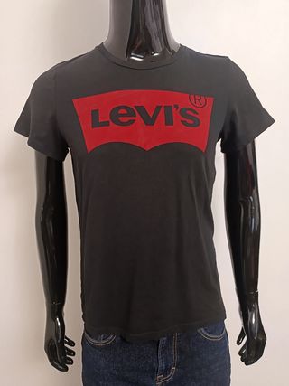 Camiseta Levi's Negra Logo Rojo