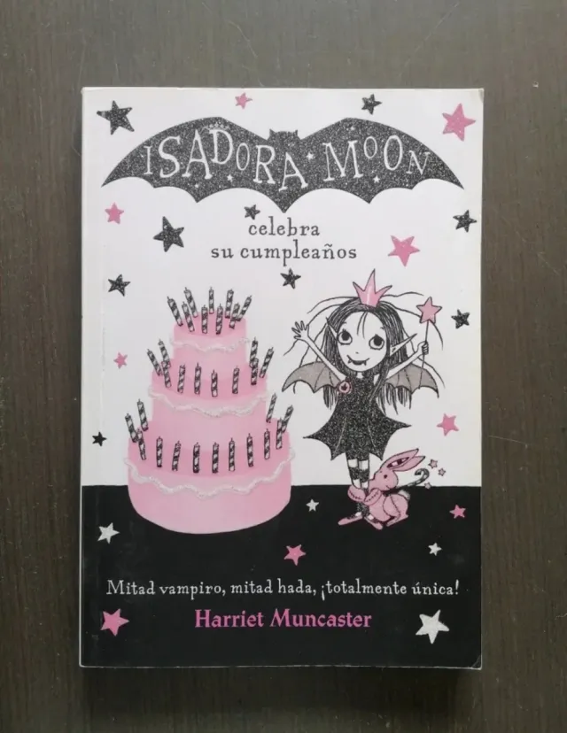 Cuatro libros de Isadora Moon