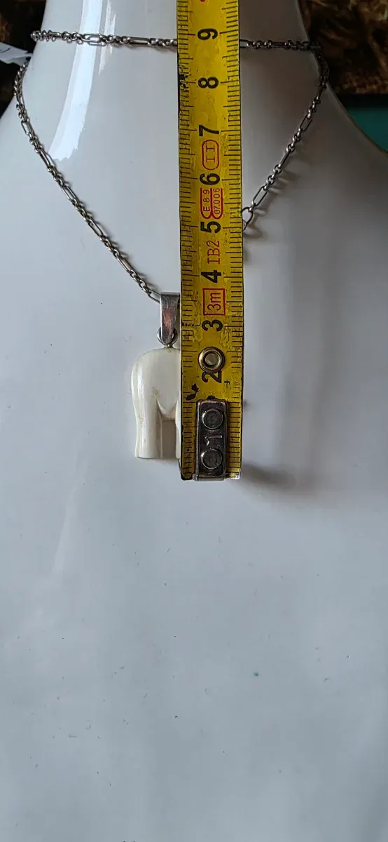 Collar autentico marfi años 70
