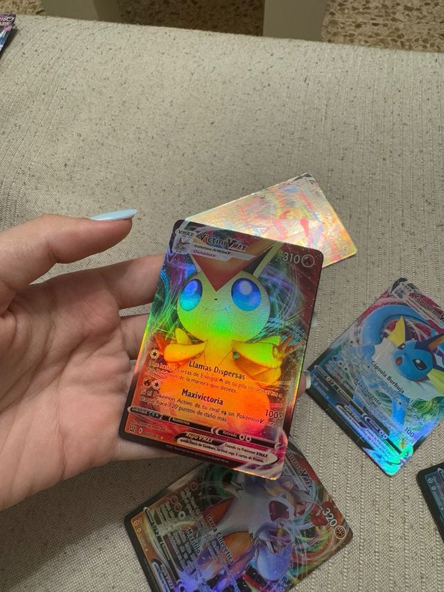 Cartas Pokémon VMAX y V