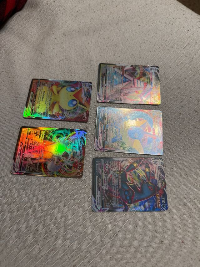 Cartas Pokémon VMAX y V