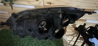 Faro derecho Peugeot Partner