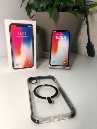 Custodia scura + MagSafe per iPhone X da 256 GB