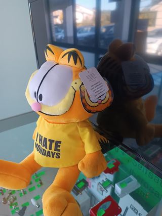 Peluche Garfield I Hate Mondays 30cm