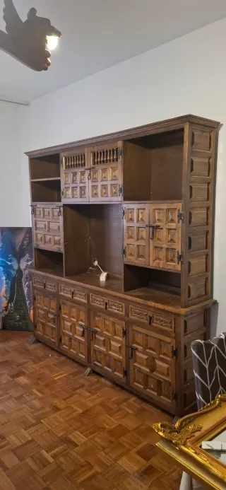 Mueble de madera vintage español