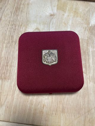 Estuche collar perlas y pendientes oro