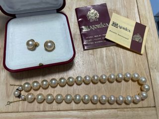 Estuche collar perlas y pendientes oro