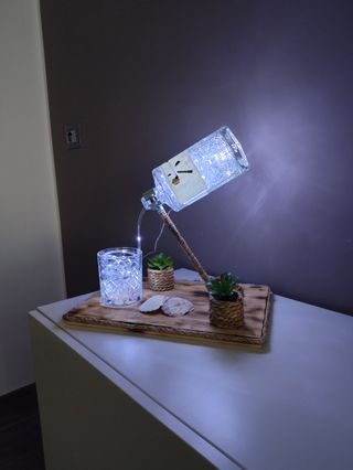 Lampada con base a bottiglia