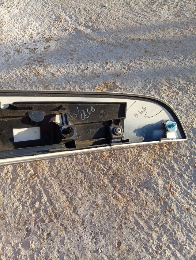 Embellecedor Juke Nissan maletero