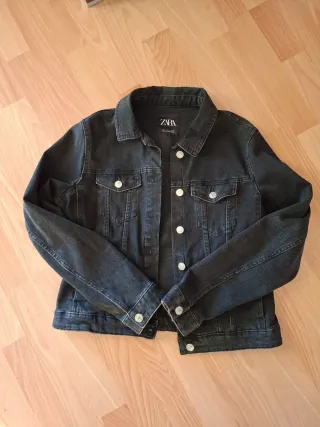 Cazadora vaquera mujer Zara negra Talla L