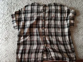 Blusa a cudroshaceztable 