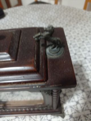 Reloj de mesa antiguo