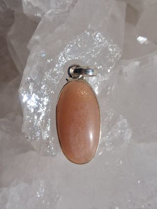 Colgante de Piedra Sol en Plata de Ley