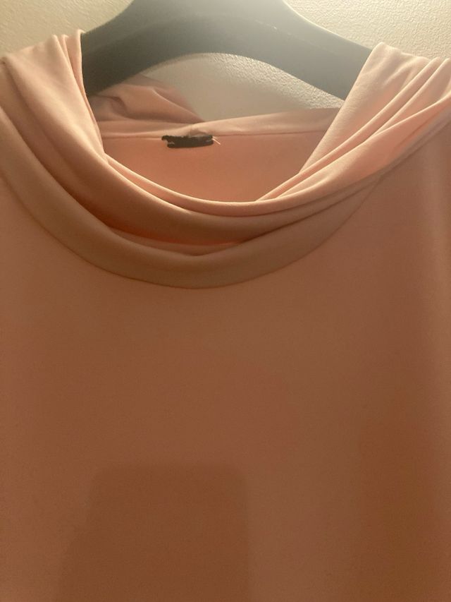 Blusa rosa cuello drapeado L/XL