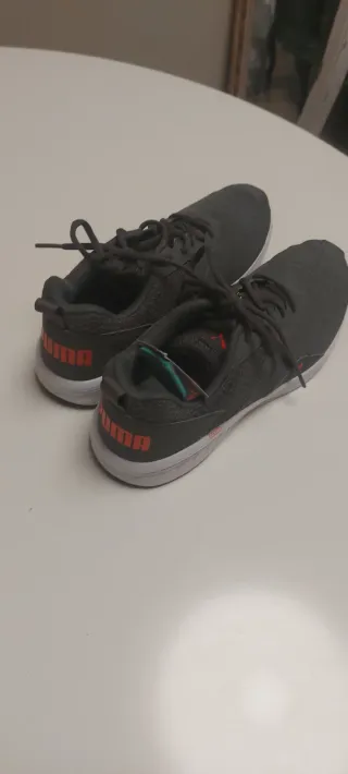 Zapatillas Puma Mujer Gris y Rojo