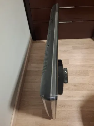 Televisor Philips Ambilight 42" LED