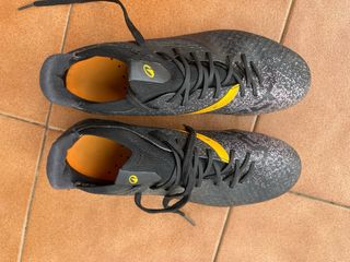 Zapatillas Fútbol/Rugby Tacos Negro/Naranja