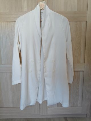 Blazer blanco.
