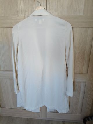Blazer blanco.