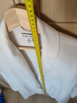 Blazer blanco.