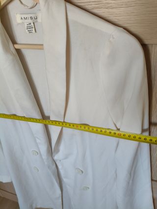 Blazer blanco.