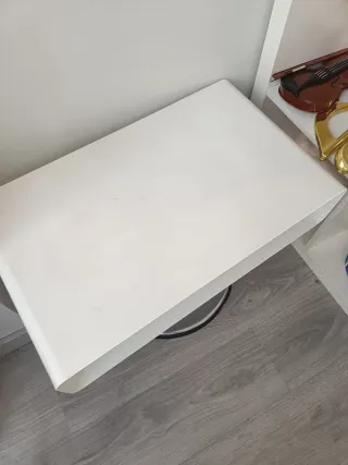 Mesa centro metalica blanca
69x41,5x43h