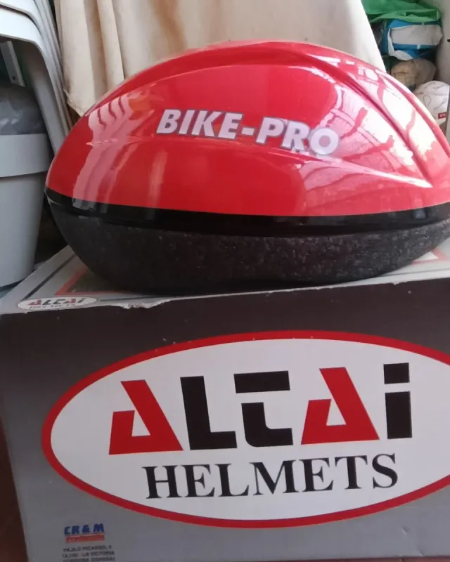 Casco de bicicleta ALTAI rojo