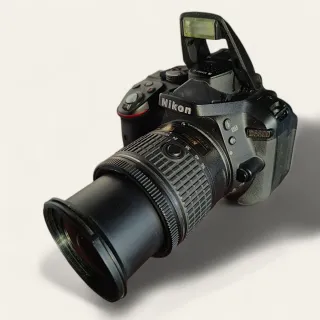 Cámara Nikon D5300 + Lente 18-55mm