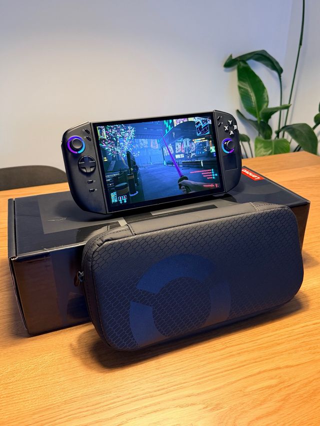 Lenovo Legion Go 2 Z2E 1TB 32GB