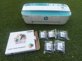Impresora HP DeskJet 3752 + Cartuchos