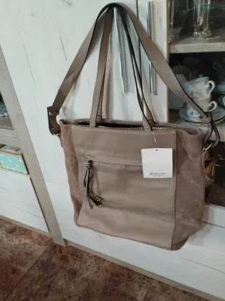 Bolso grande Stradivarius beige y marrón