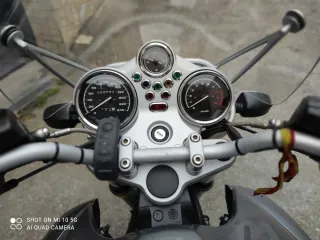 Moto BMW R 850 R  Plata