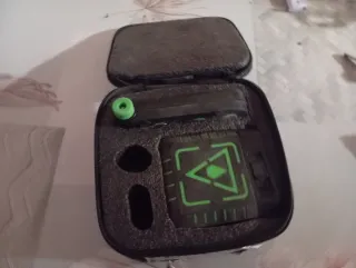 Nivel Láser Verde con Estuche