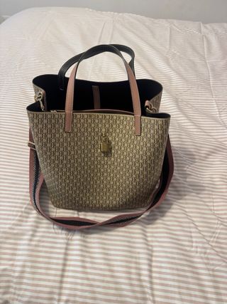 Bolso Carolina Herrera Matrioska Beige/Rosa