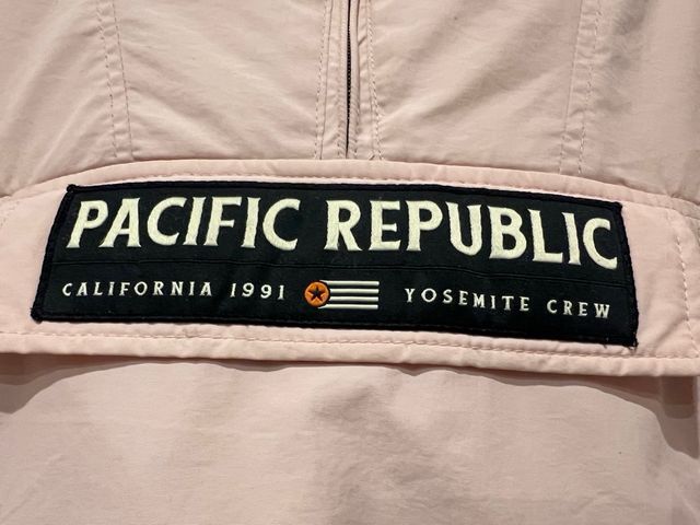 Chaqueta anorak Pacific Republic rosa