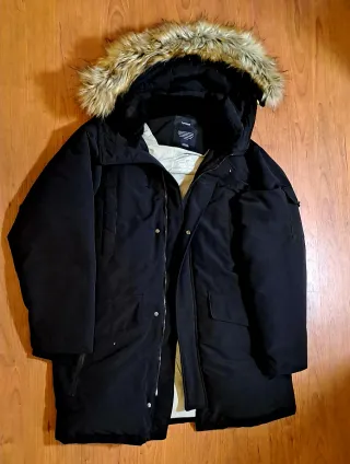Abrigo Pull and Bear Negro Talla L
