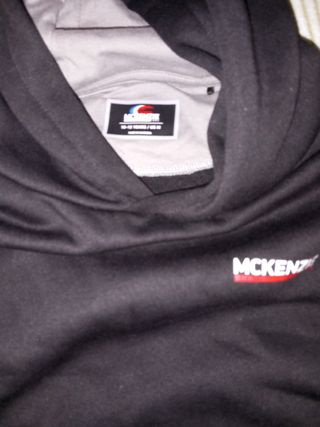 Sudadera McKenzie Negra