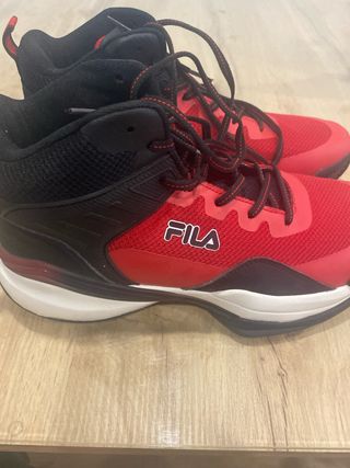 Zapatos Fila Talla 42 Rojos y Negros