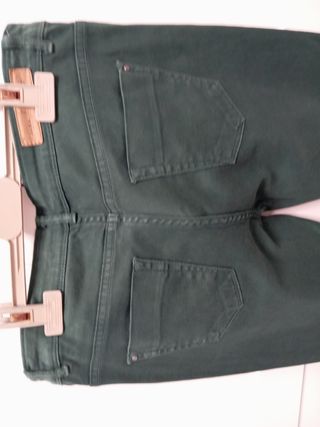 Pantalón verde talla 38