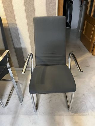 Mesa Comedor Cristal y 6 Sillas Tapizadas